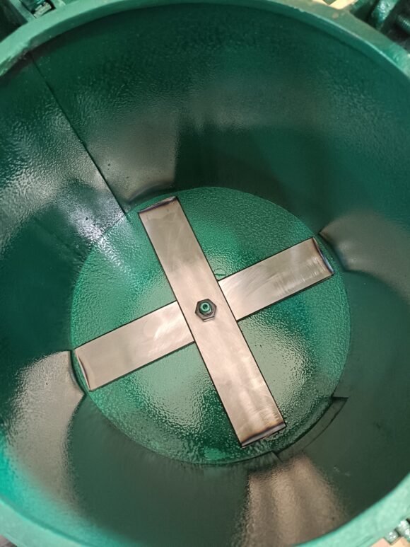 Commercial Dry Masala Spice Chilli grinder Machine - Image 3