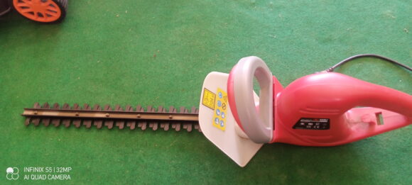 Electric Hedge Trimmer SEH  SANLI 550-51 - Image 4