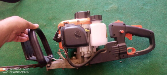Denzo PETROL ENGINE HEDGE TRIMMER MACHINE - Image 4